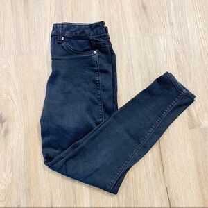 ASTOR Basic Black Skinny Jeans